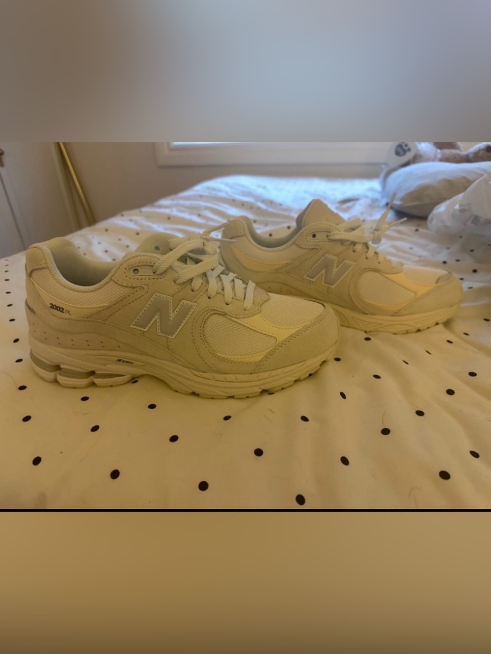 New Balance 2002r Cream/Beige Sneakers